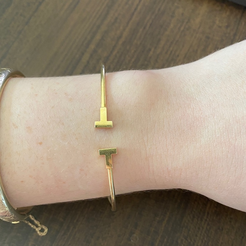 Tiffany 18k T Wire narrow bracelet - Picture 2 of 5